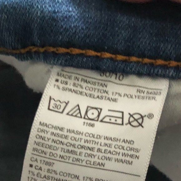 Banana Republic|Medium wash distressed skinny jeans, size 10/30 ••• - Picture 8 of 11